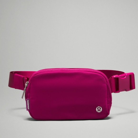 NWT Lululemon Everywhere Belt Bag Wild Berry